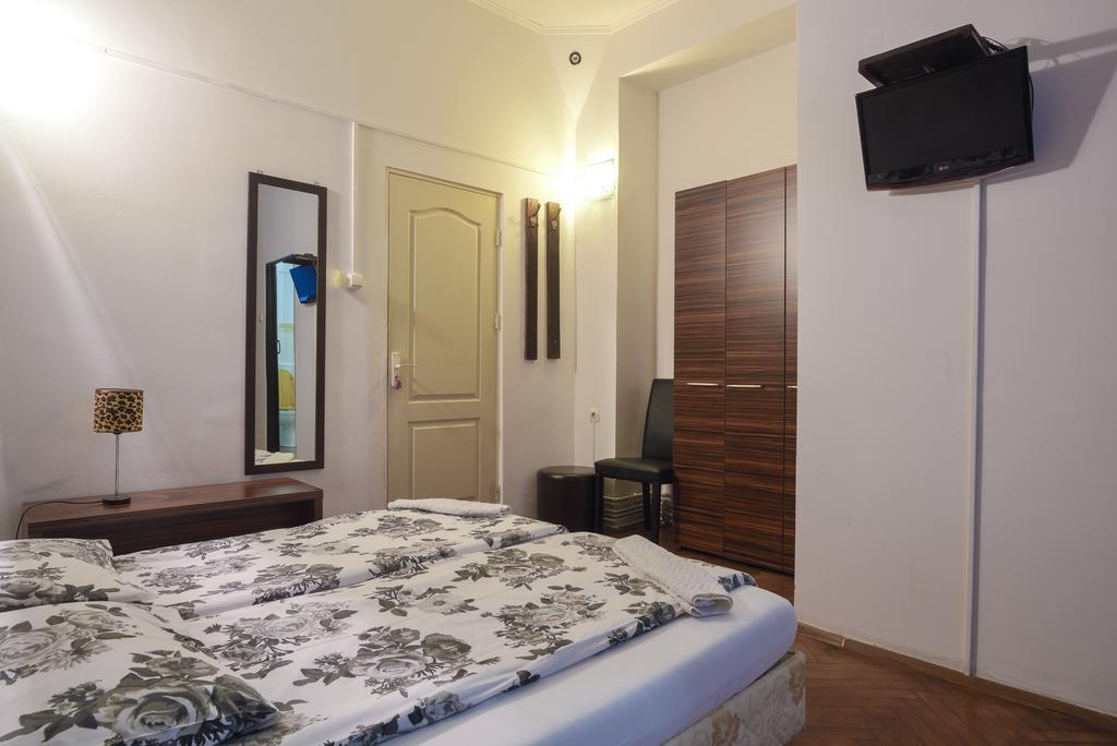 Pension Verona Centru Κλουζ-Ναπόκα Εξωτερικό φωτογραφία